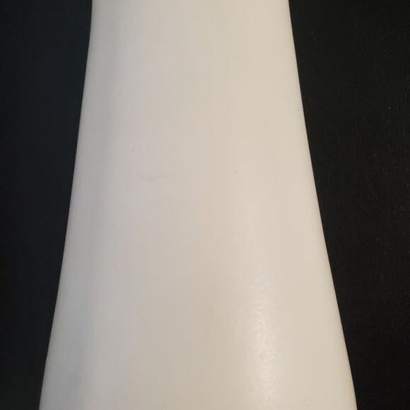 White painted wooden (I suppose) Pepper Grinder 9" - Picture 9 of 12